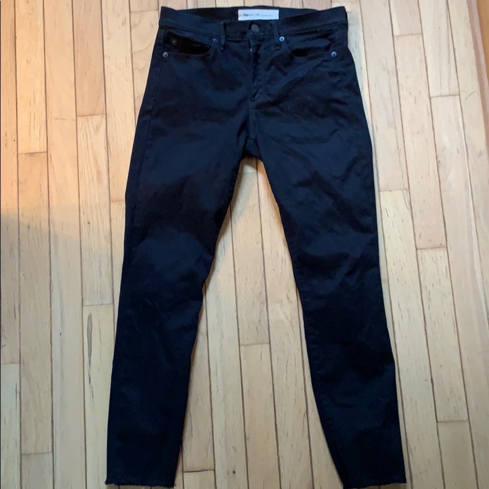 Black skinny jeans Gap size 28 regular